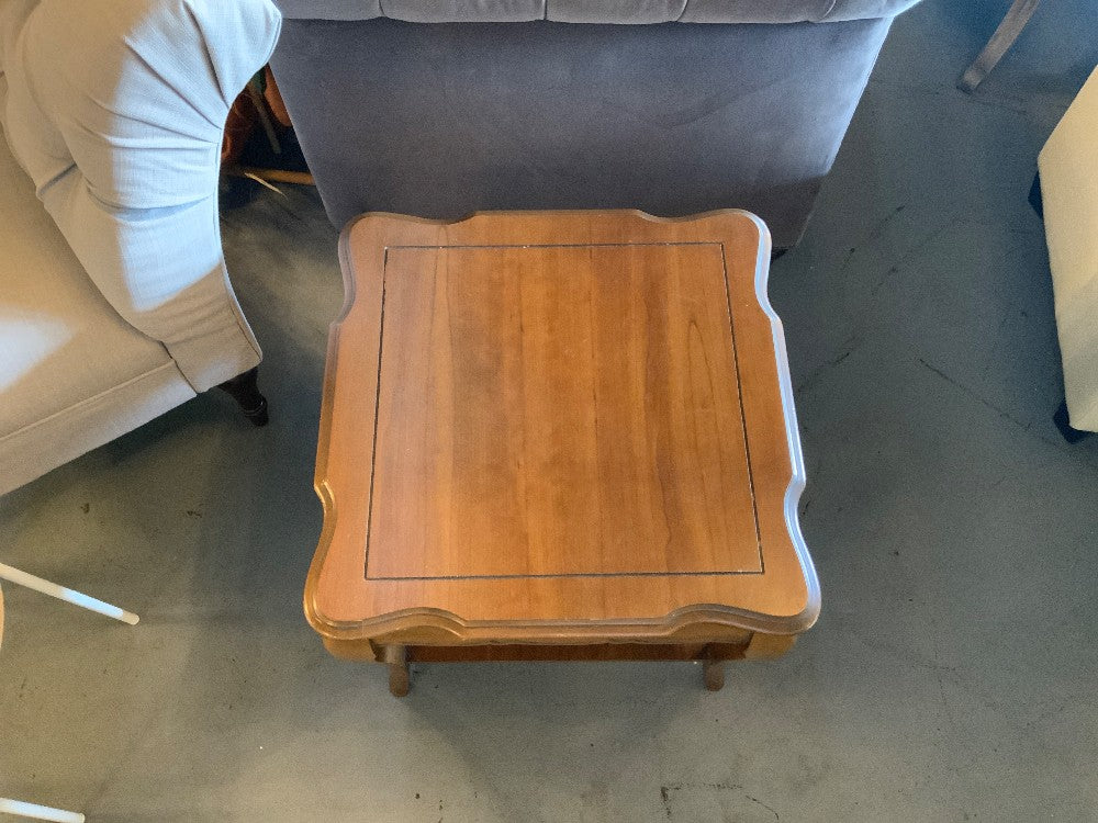 Wood French Provincial End Table|285232