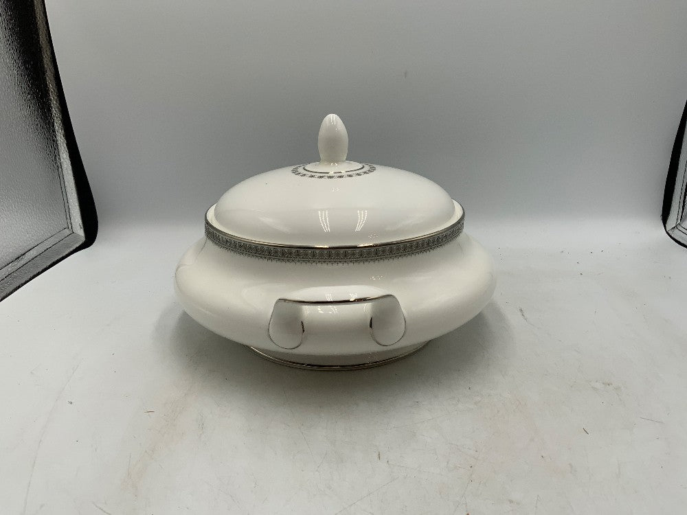 Ravenswood Royal Doulton Covered Vegetable|285825