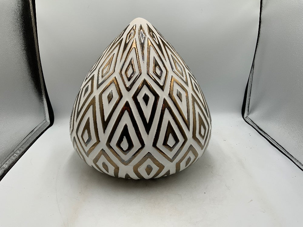 Large Gold/ White Vase|287974