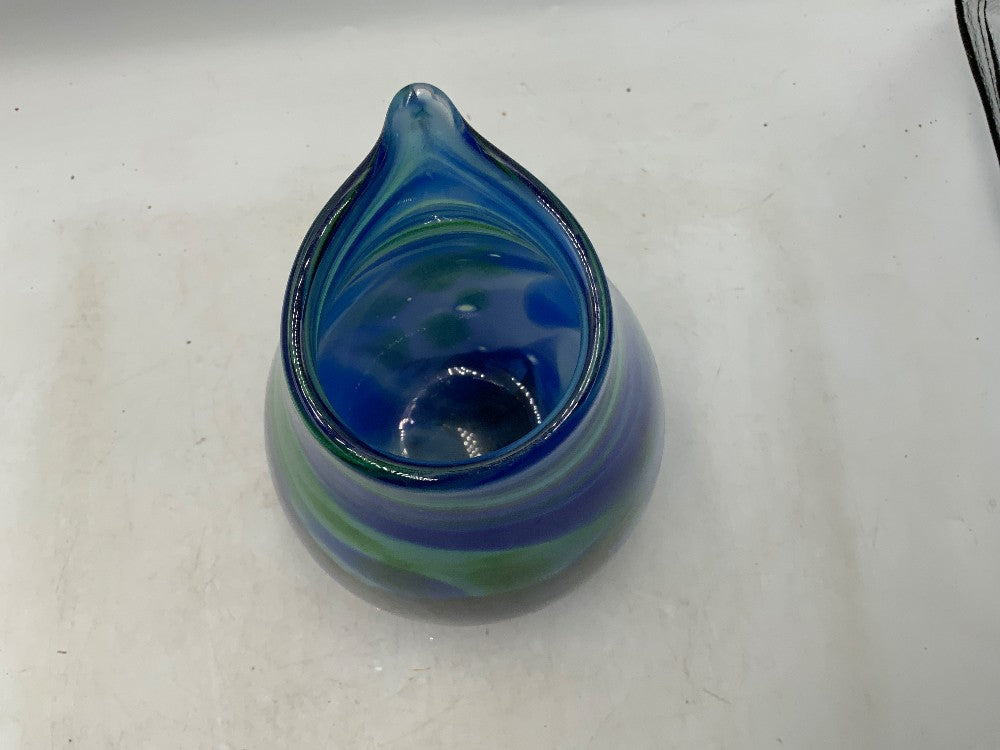 Kelly Sheehan Signed Glass Art Vase|288735