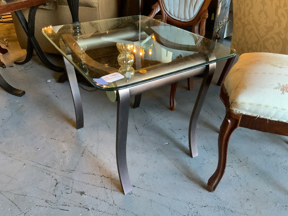 Square Glass Top Table End Table W/Gold and Black Base|289124