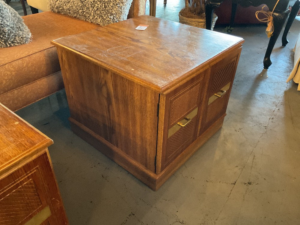 End Table AS IS|289160