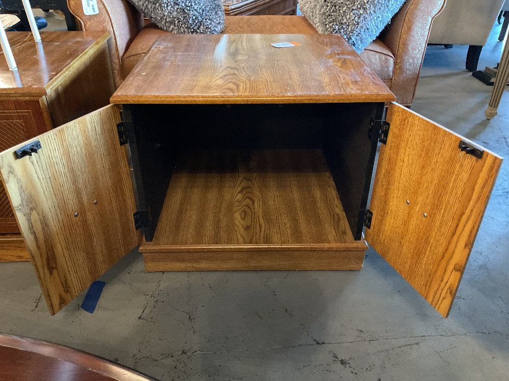 End Table AS IS|289162