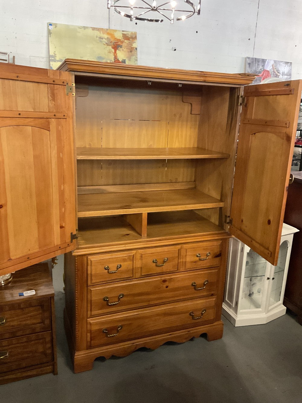Vaughan Bassett Clothing Armoire|289276
