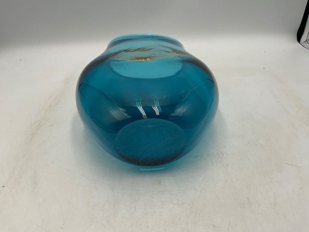Blue w/ Gold Vase|282109