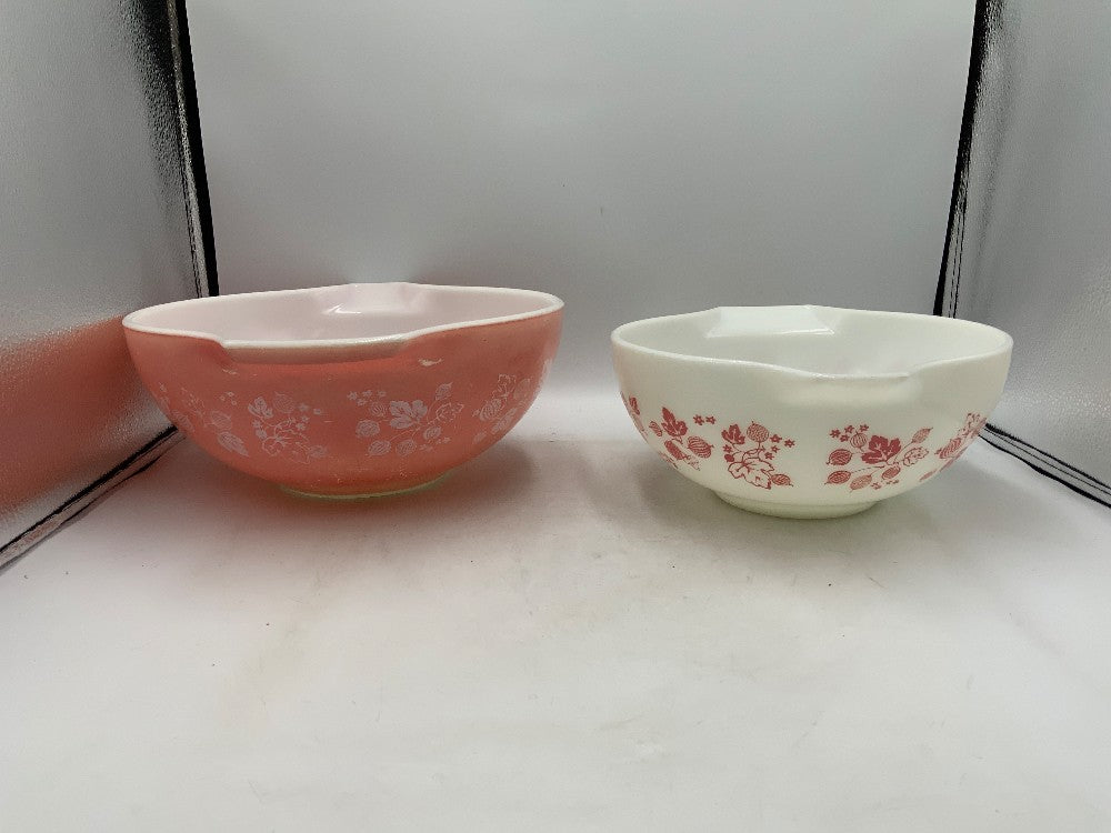 Set of 3 Pyrex Cinderella Pink Gooseberry Mixing Bowls|282266
