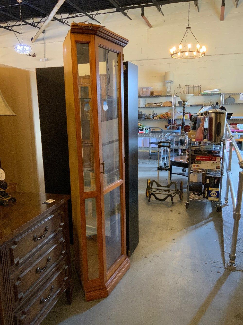 Pulaski Corner Curio|284163
