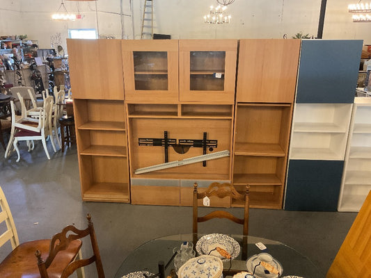 Entertainment Center|284581