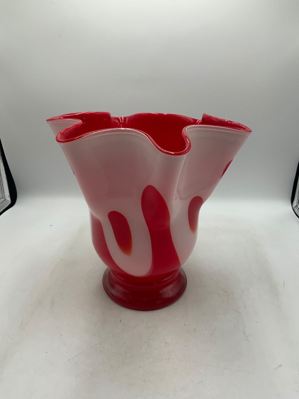 Red & White Glass Handkerchief Vase|285110