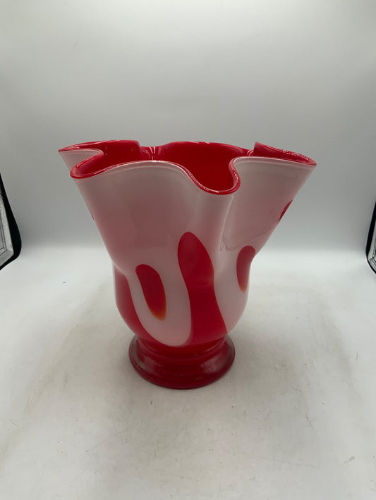 Red & White Glass Handkerchief Vase|285110