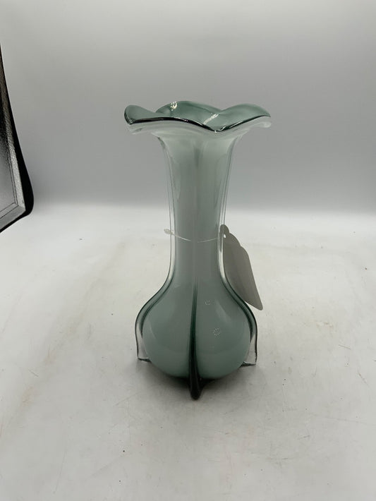 Green/White Glass Vase|285382