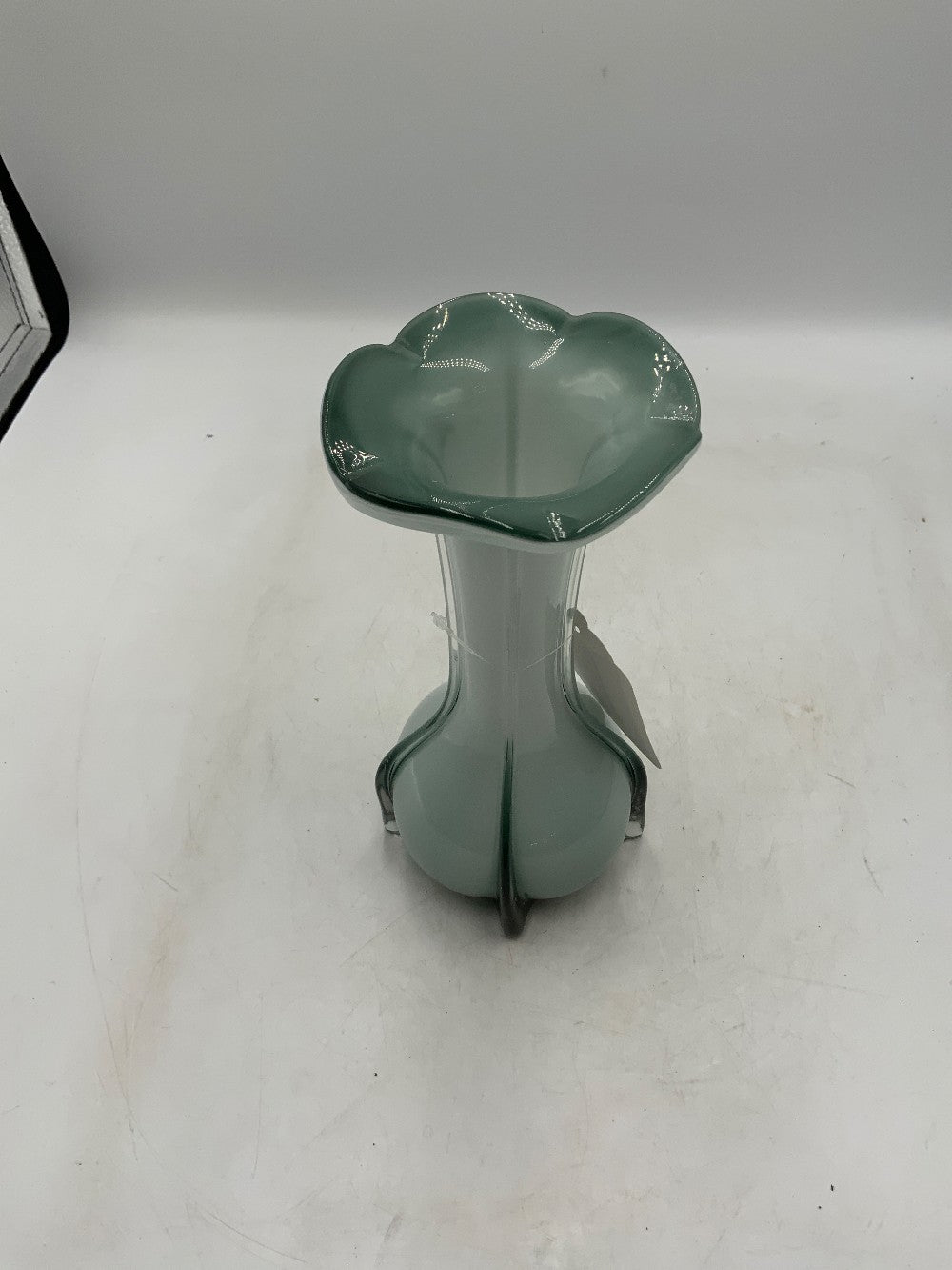 Green/White Glass Vase|285383