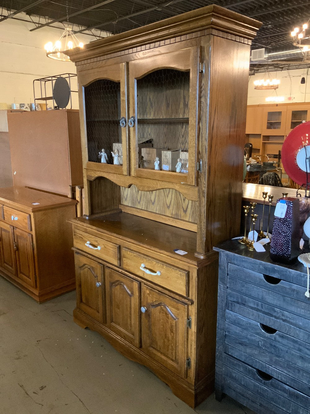 Oak 2 pc Hutch with Chicken Wire|286801