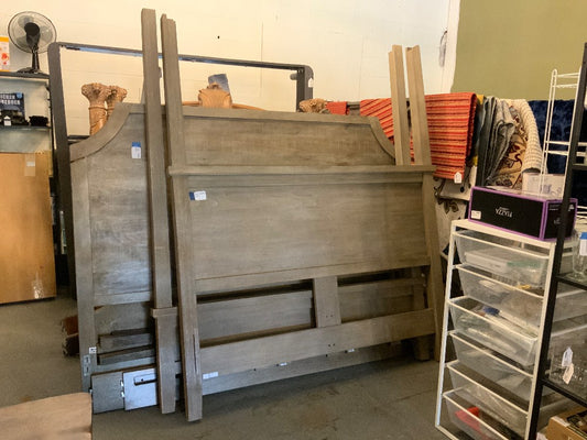 Grey Queen Bed|287968