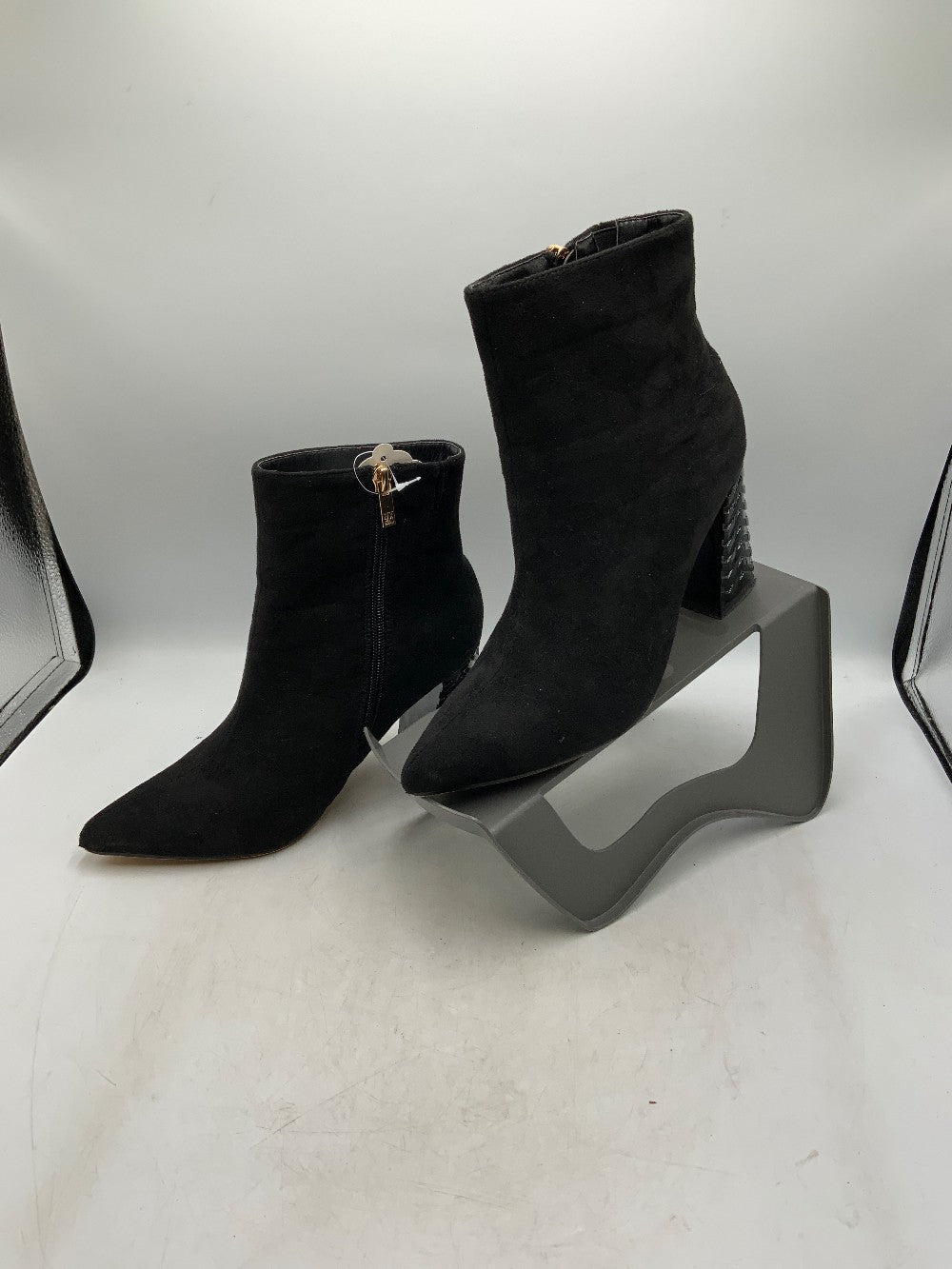 NY & Co Shoes sz 7 (retails for $110)|288872