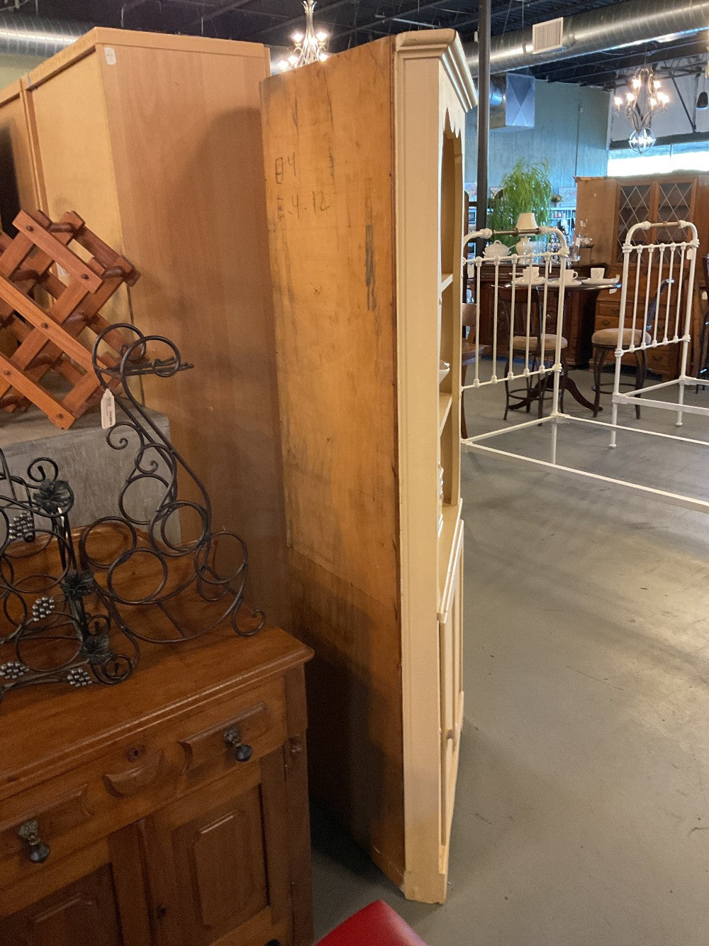 Painted Corner Cabinet|289179