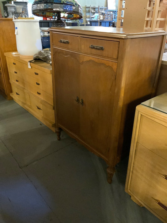 Antique Wardrobe|289318