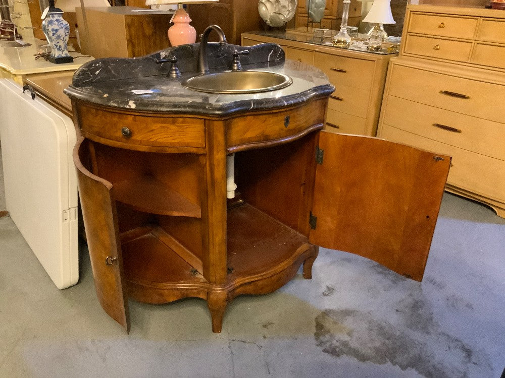 Marble & Ornate Vanity Sink w/ Faucet|289344