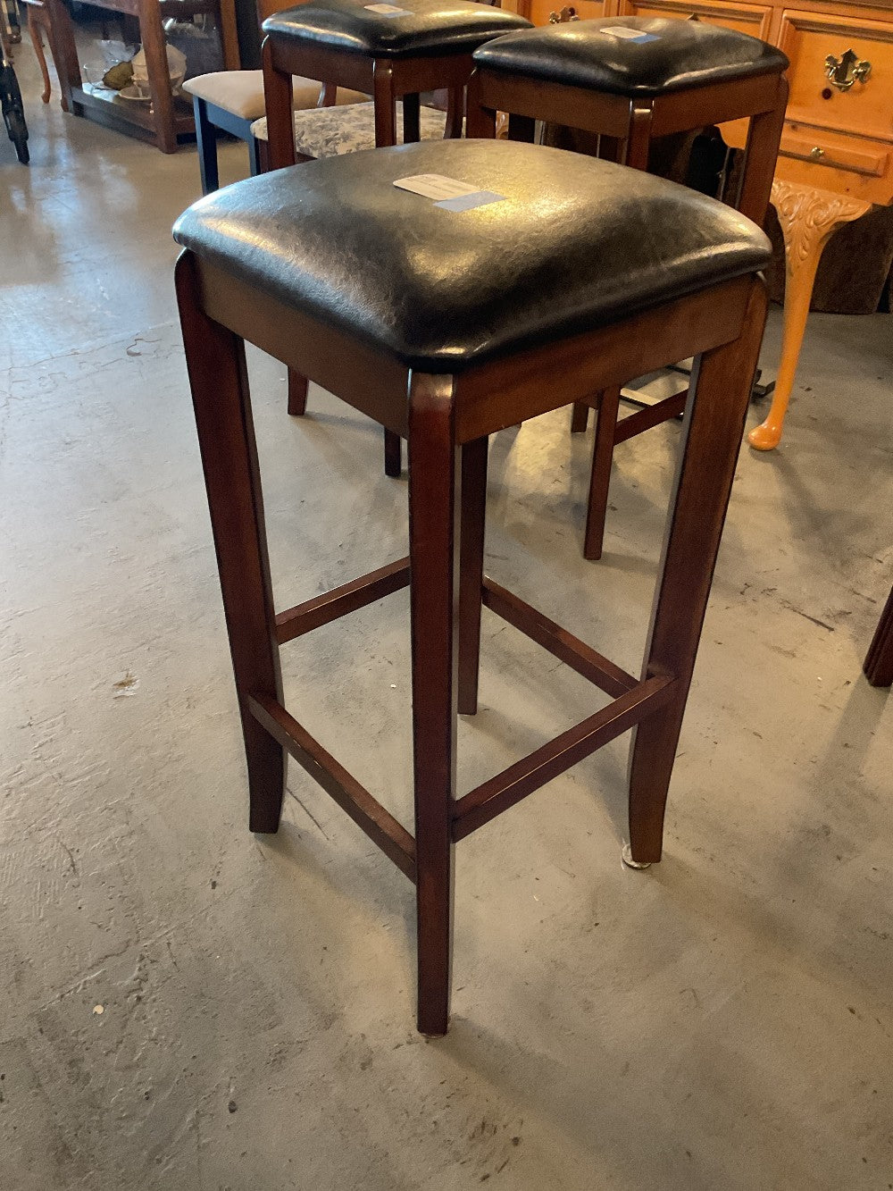 Wood Stool w Black Leather Seat|289473
