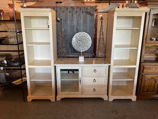 Off White Entertainment Center|289486