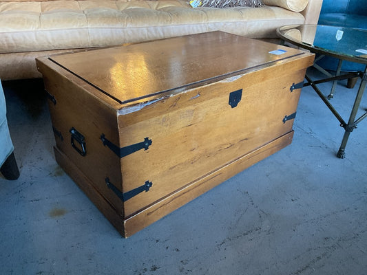 Wood Trunk Chest|289489