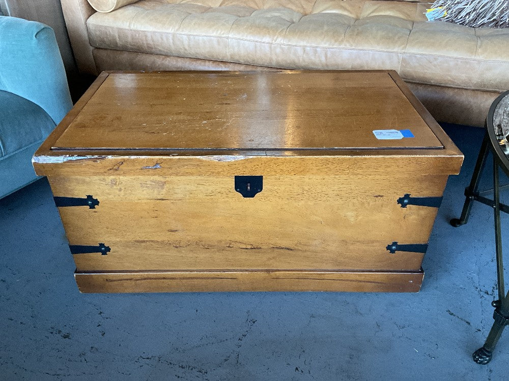 Wood Trunk Chest|289490