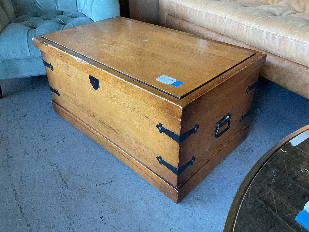 Wood Trunk Chest|289491