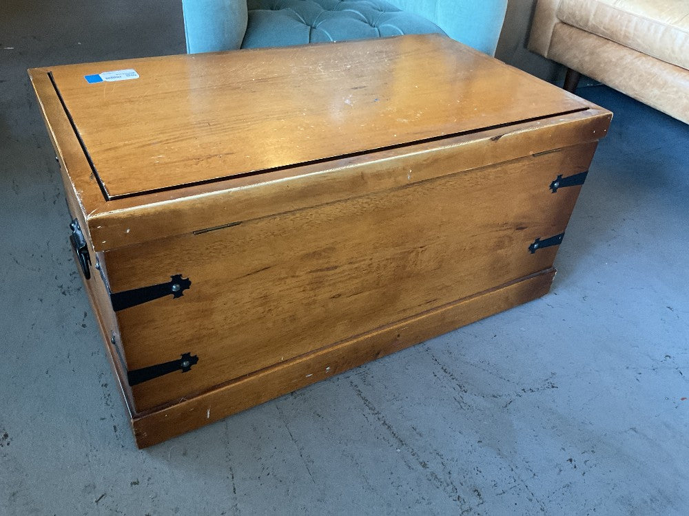 Wood Trunk Chest|289493