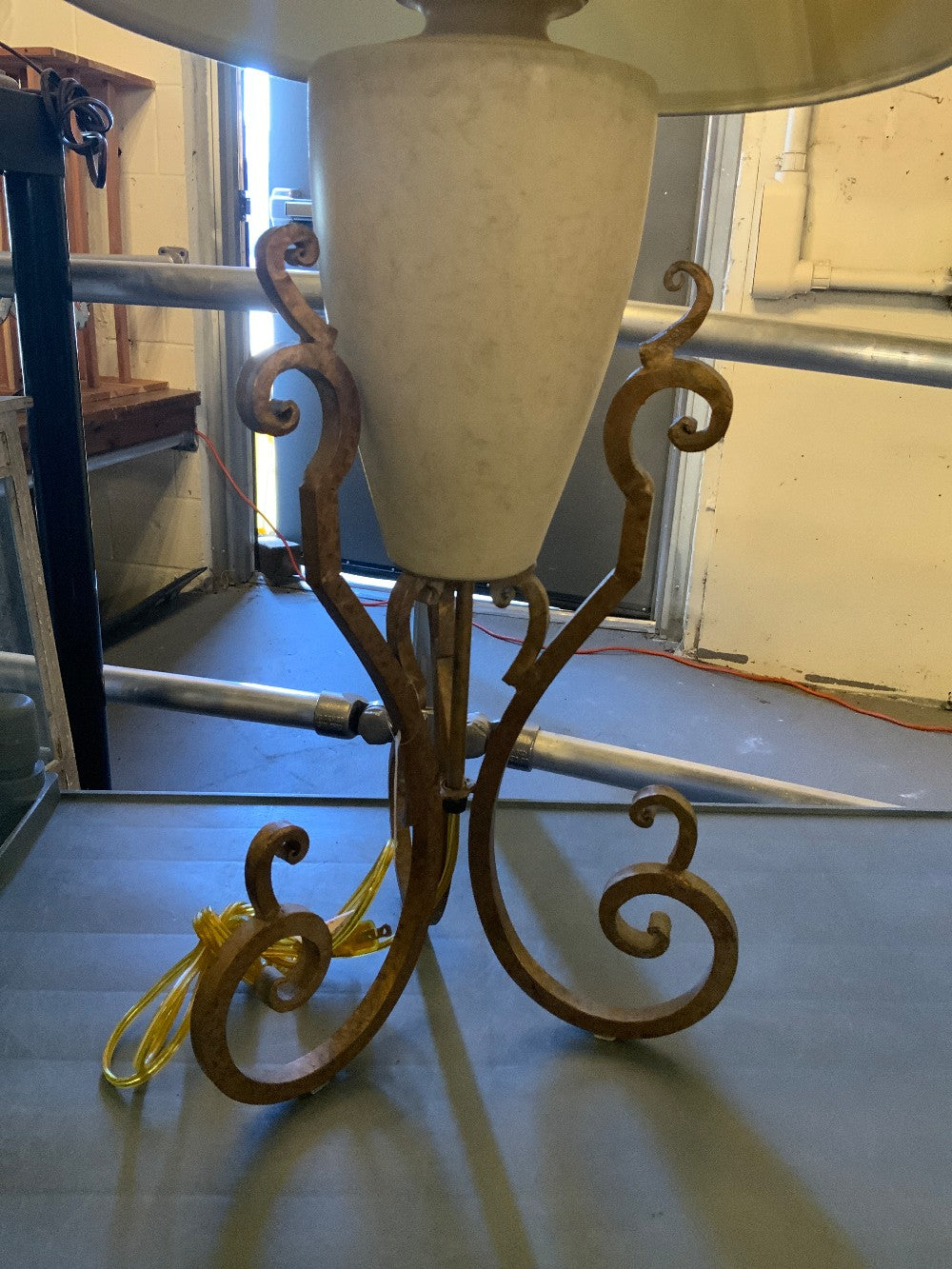Large Lamp|289535