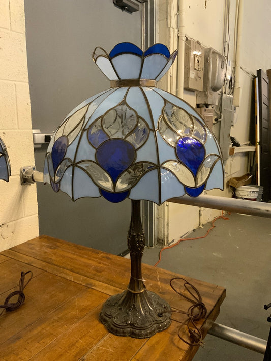 *As is Blue/White Tiffany Style Stained Glass Lamp|289675